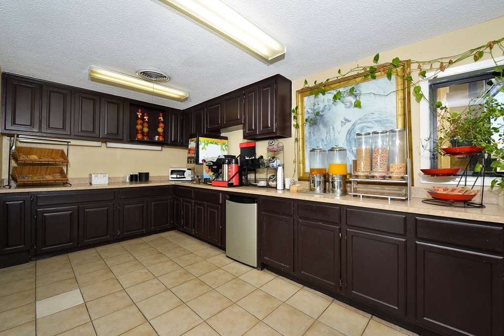 Americas Best Value Inn & Suites Brenham Facilidades foto